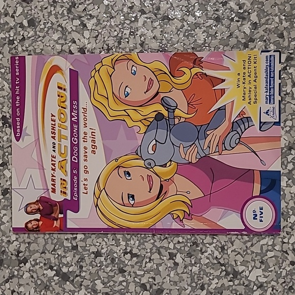 Mary-Kate and Ashley In Action Book Set - Picture 6 of 7